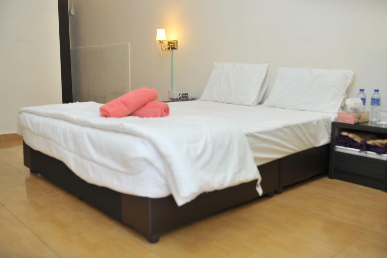 Green Town Hotel & Resort Port Dickson Esterno foto