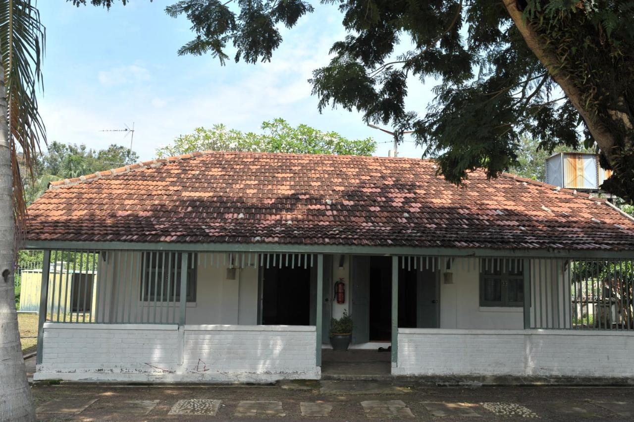 Green Town Hotel & Resort Port Dickson Esterno foto